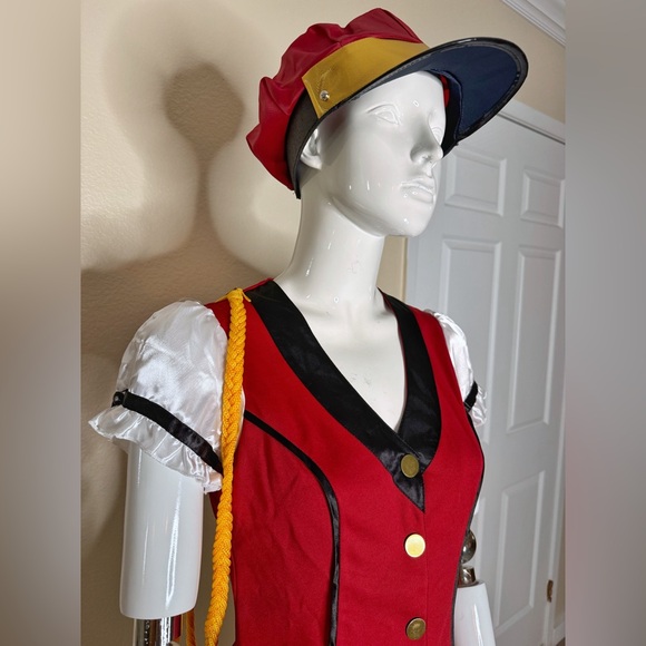 VIP Hotel Valet Costume - Picture 4 of 8